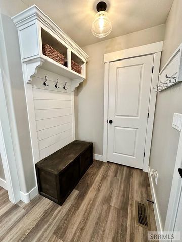 2737 Pinfire Creek, Ammon, ID 83406