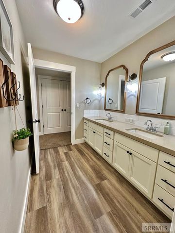 2737 Pinfire Creek, Ammon, ID 83406