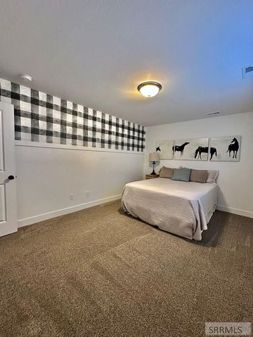 2737 Pinfire Creek, Ammon, ID 83406