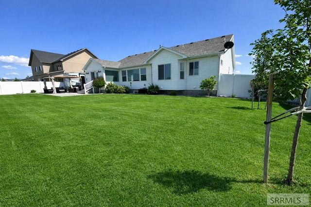2737 Pinfire Creek, Ammon, ID 83406