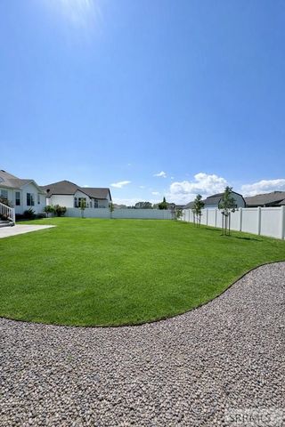 2737 Pinfire Creek, Ammon, ID 83406