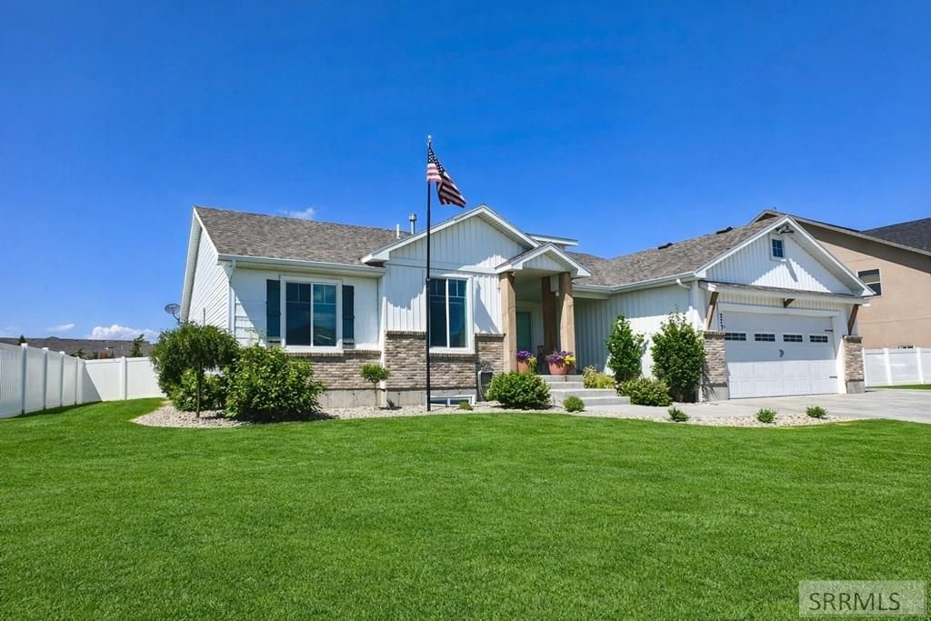 2737 Pinfire Creek, Ammon, ID 83406