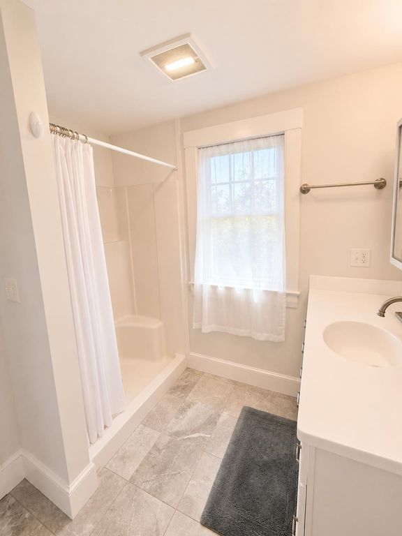 Image 15 of property listing at 1381 Ocean Blvd Unit 17, Rye, NH 03870
