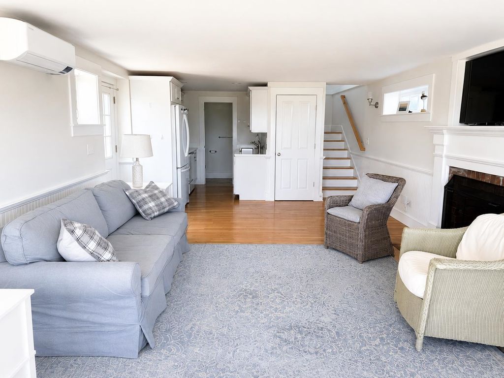 Image 4 of property listing at 1381 Ocean Blvd Unit 17, Rye, NH 03870