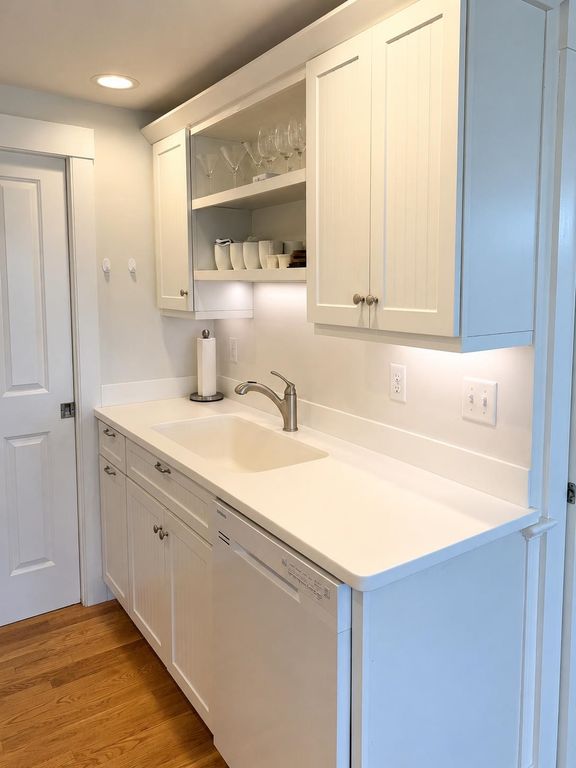 Image 7 of property listing at 1381 Ocean Blvd Unit 17, Rye, NH 03870