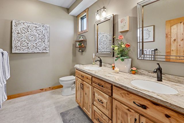 1748 Jesup Drive, Knoxville, IA 50138