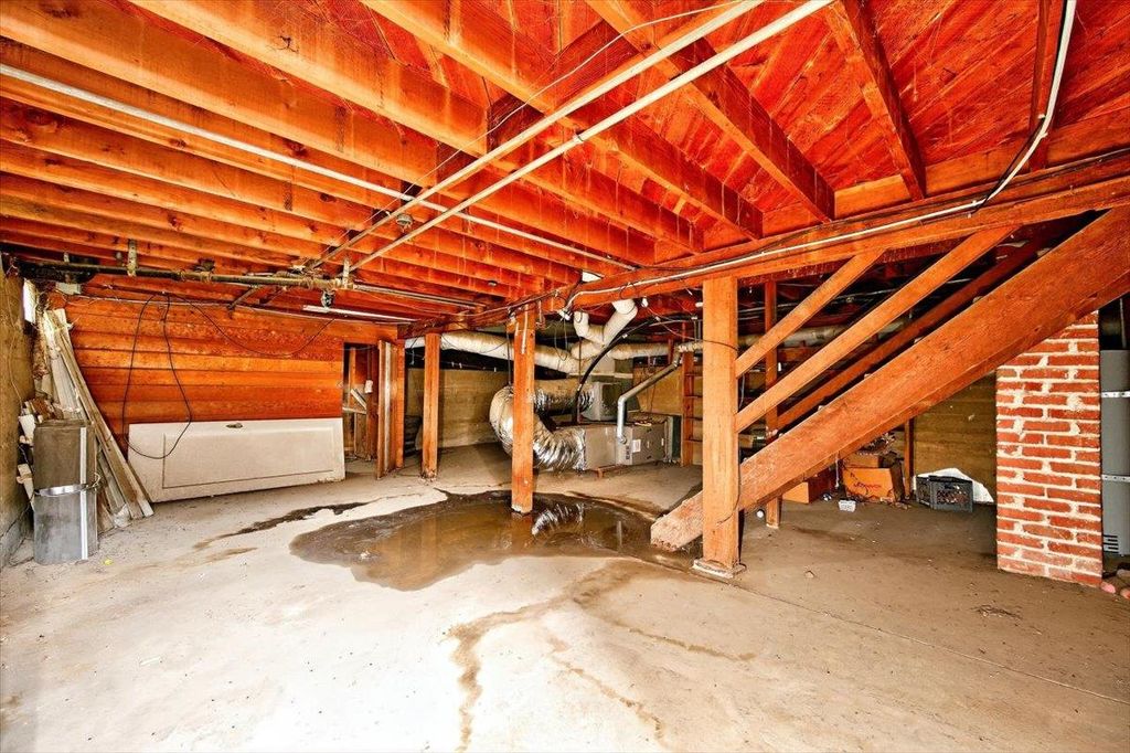 Image 17 of property listing at 630 S Fruit Avenue, Fresno, CA 93706
