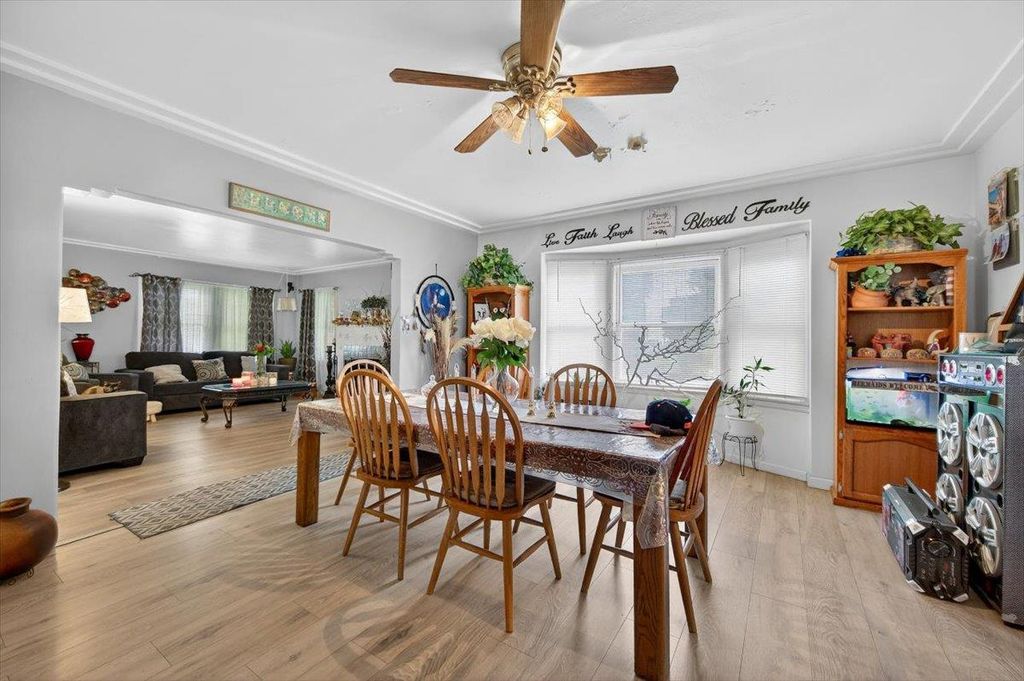Image 24 of property listing at 630 S Fruit Avenue, Fresno, CA 93706