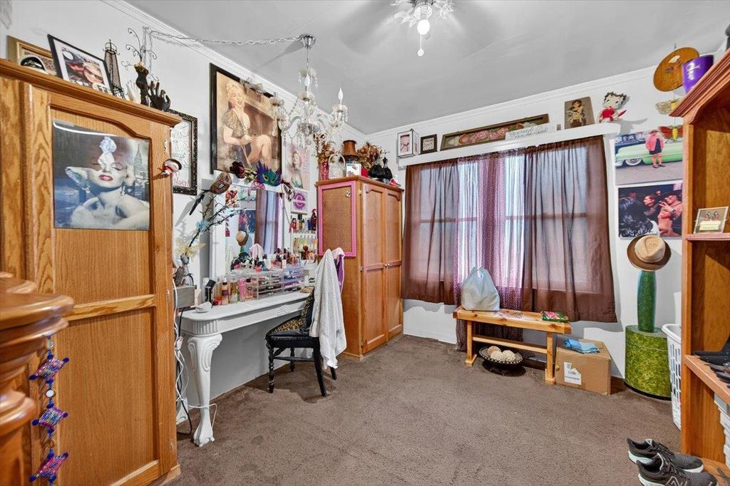 Image 35 of property listing at 630 S Fruit Avenue, Fresno, CA 93706