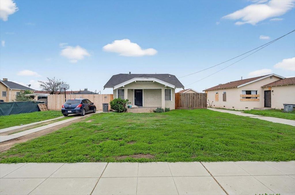 Image 49 of property listing at 630 S Fruit Avenue, Fresno, CA 93706