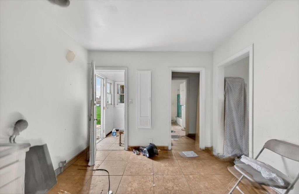 Image 62 of property listing at 630 S Fruit Avenue, Fresno, CA 93706