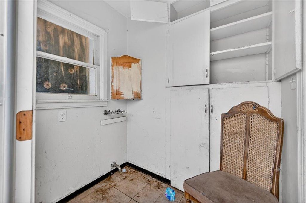 Image 63 of property listing at 630 S Fruit Avenue, Fresno, CA 93706