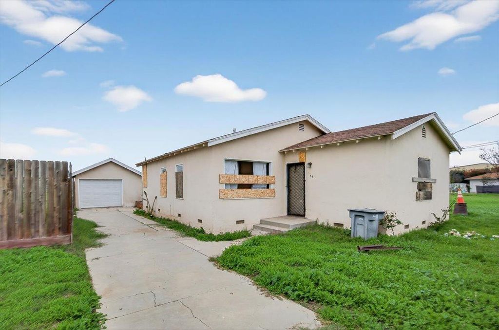 Image 68 of property listing at 630 S Fruit Avenue, Fresno, CA 93706