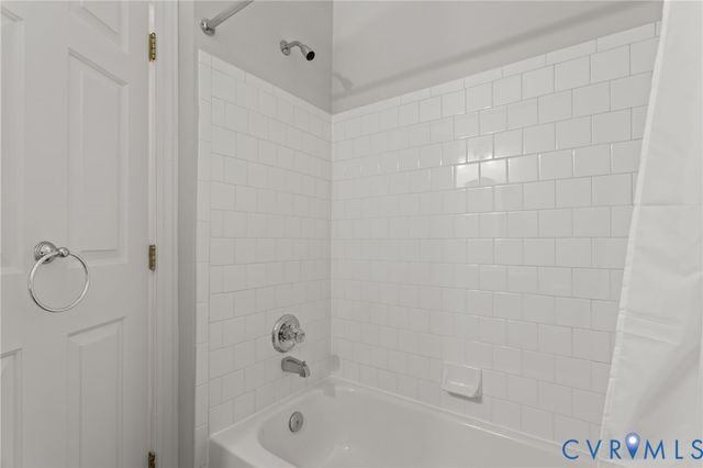 1530 Patriot Cir, Glen Allen, VA 23059