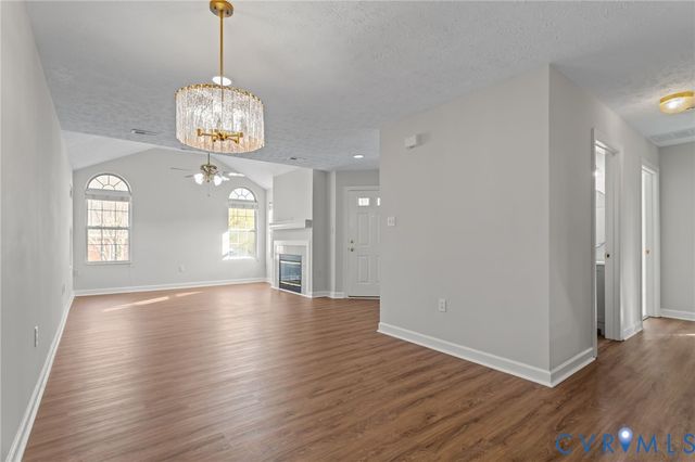 1530 Patriot Cir, Glen Allen, VA 23059