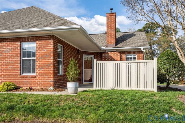 1530 Patriot Cir, Glen Allen, VA 23059