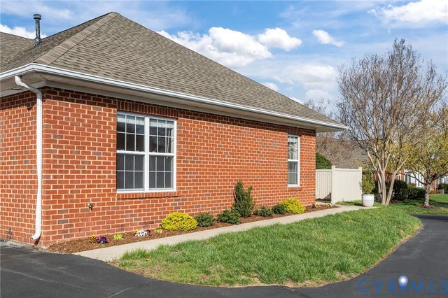 1530 Patriot Cir, Glen Allen, VA 23059