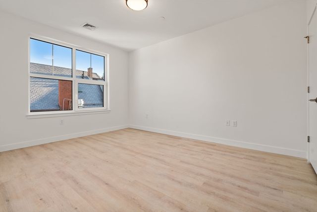 1151 Walnut 302, Newton, MA 02461