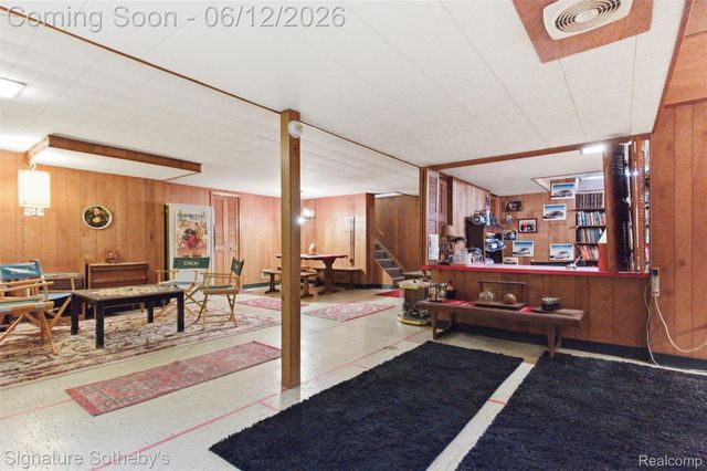 6344 Campus Drive, Dearborn Heights, MI 48127