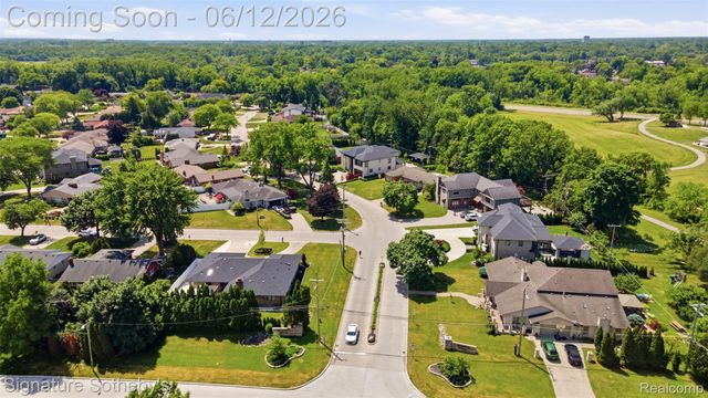 6344 Campus Drive, Dearborn Heights, MI 48127