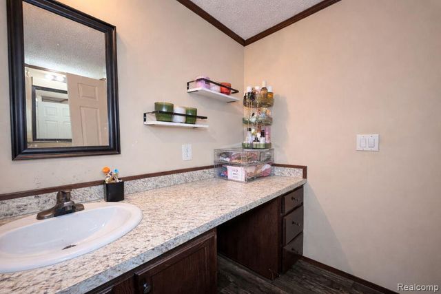 49895 Fox Trail, Shelby Charter Township, MI 48315
