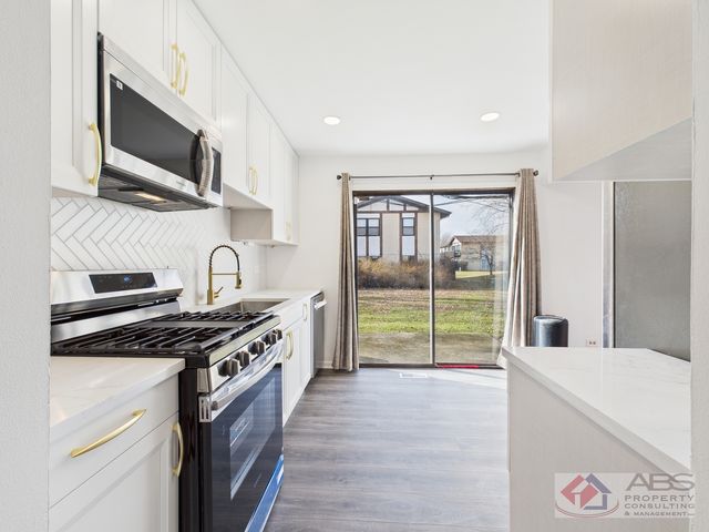 4116 192nd Court 211, Country Club Hills, IL 60478