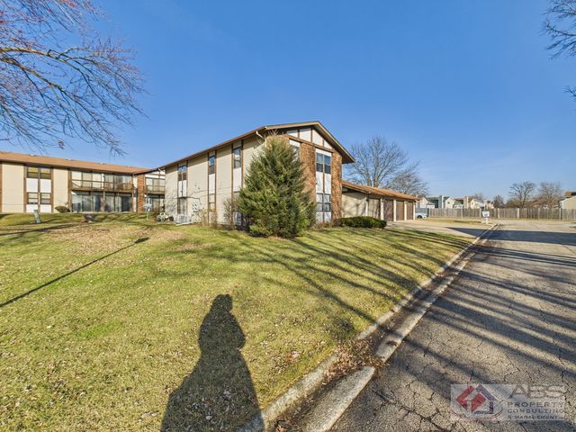 4116 192nd Court 211, Country Club Hills, IL 60478