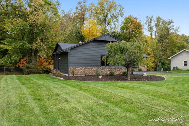 2085 Jamestown Drive Se, City Of Kentwood, MI 49508