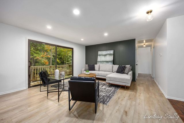 2085 Jamestown Drive Se, City Of Kentwood, MI 49508