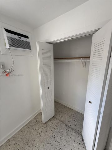 926 NW 5th St 2, Miami, FL 33128