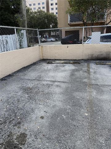 926 NW 5th St 2, Miami, FL 33128