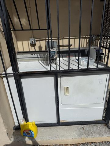 926 NW 5th St 2, Miami, FL 33128