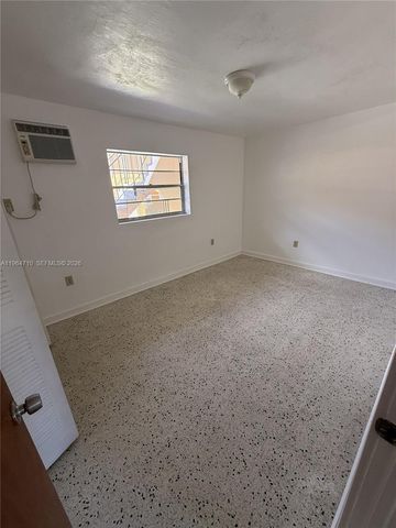 926 NW 5th St 2, Miami, FL 33128