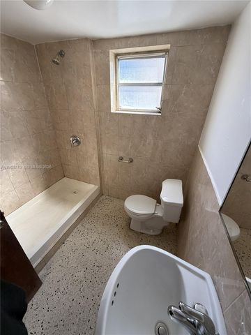 926 NW 5th St 2, Miami, FL 33128