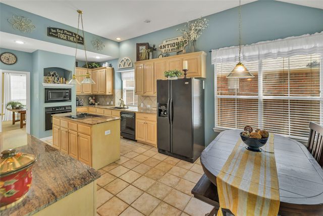 2807 Stonehurst Drive, Grapevine, TX 76051