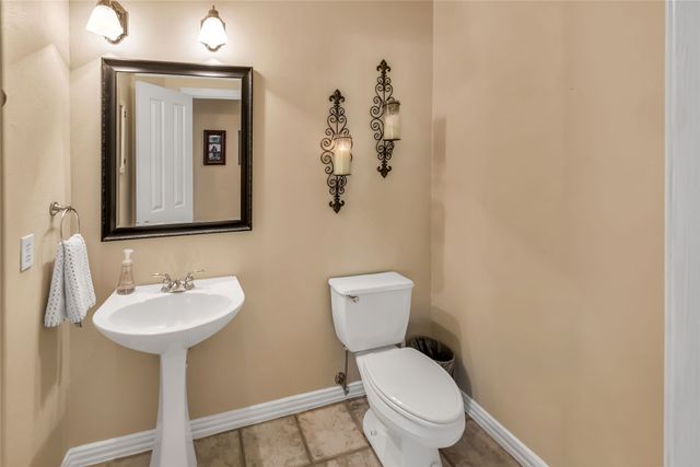2807 Stonehurst Drive, Grapevine, TX 76051