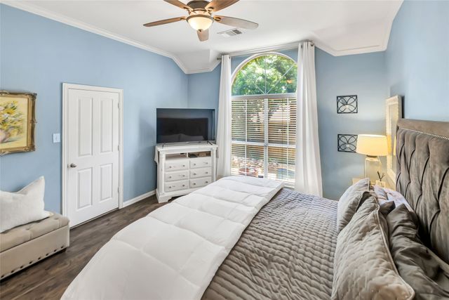 2807 Stonehurst Drive, Grapevine, TX 76051