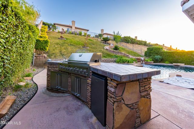 3938 Sungate Drive, Palmdale, CA 93551