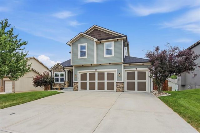 703 19th Avenue N, Greenwood, MO 64034