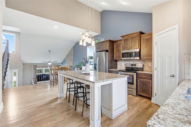 703 19th Avenue N, Greenwood, MO 64034