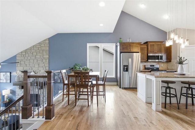 703 19th Avenue N, Greenwood, MO 64034