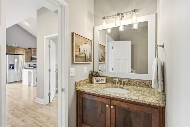 703 19th Avenue N, Greenwood, MO 64034