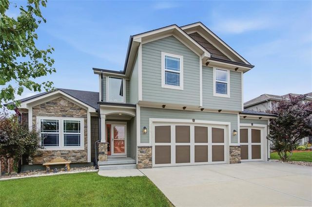 703 19th Avenue N, Greenwood, MO 64034
