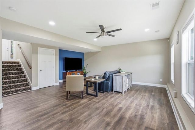 703 19th Avenue N, Greenwood, MO 64034
