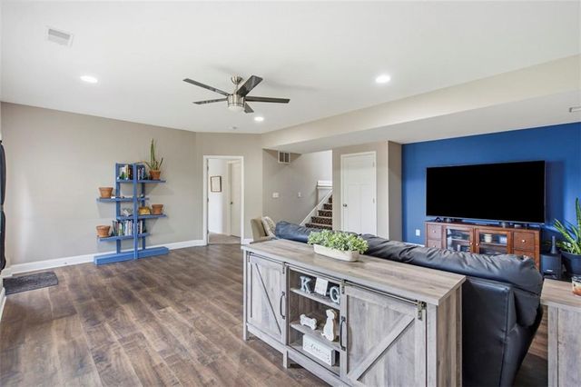 703 19th Avenue N, Greenwood, MO 64034
