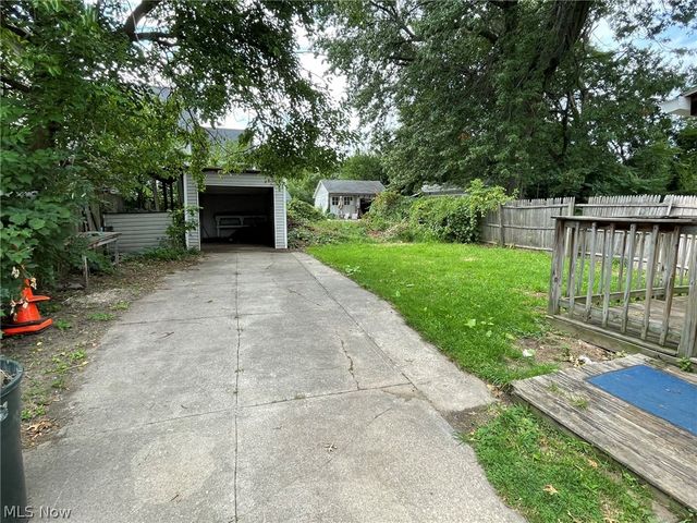 3184 W 71st Street, Cleveland, OH 44102