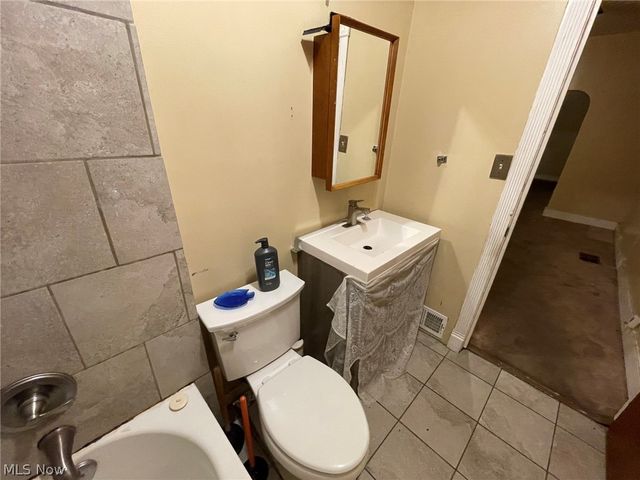 3184 W 71st Street, Cleveland, OH 44102