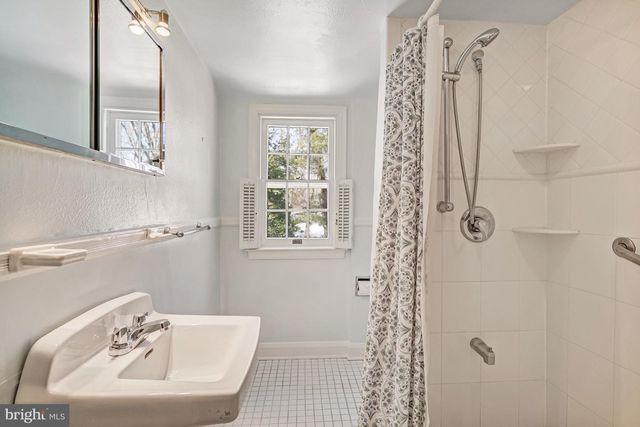 3916 MILITARY RD, Arlington, VA 22207