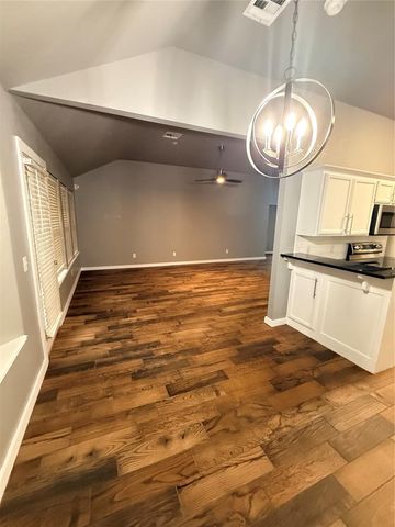 21925 Homesteaders Road, Edmond, OK 73012