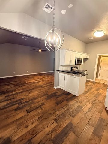 21925 Homesteaders Road, Edmond, OK 73012